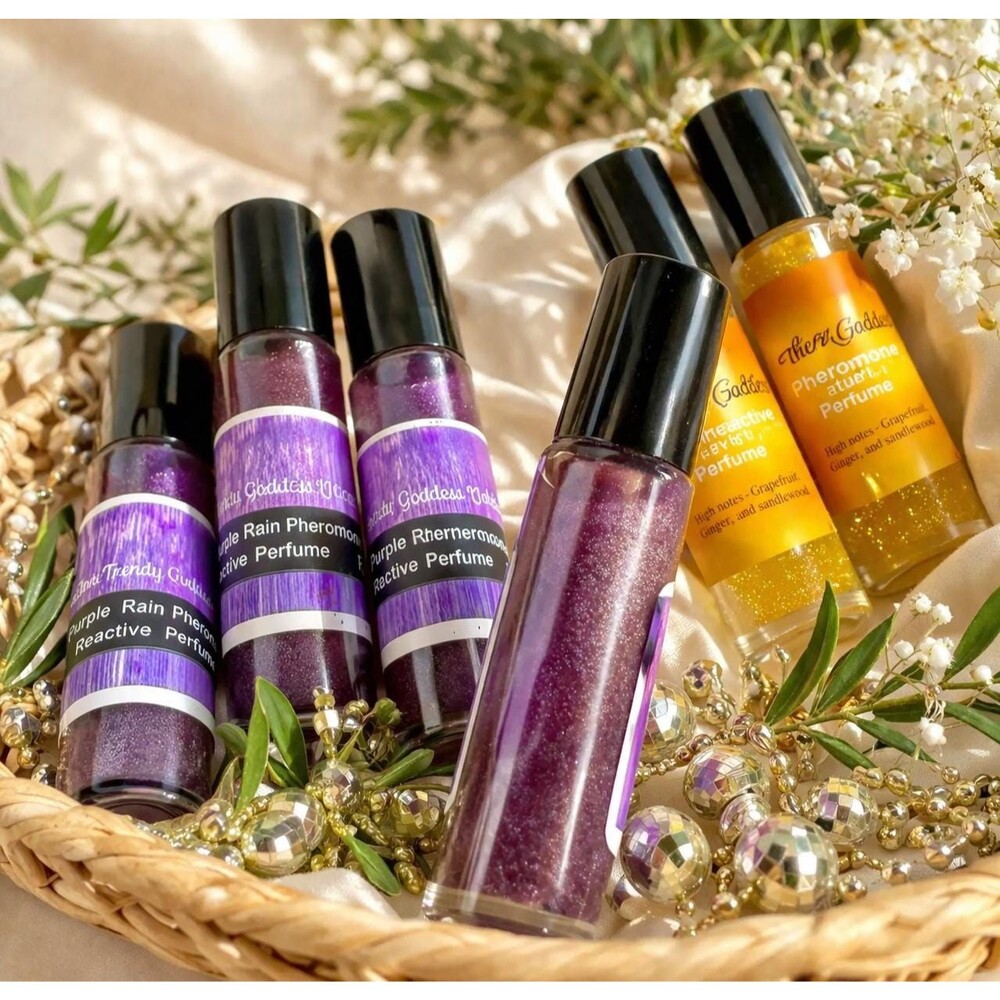 Natural Perfume Oil Roller with Sandalwood & Vanilla, Handmade Pheromone Roll-On
